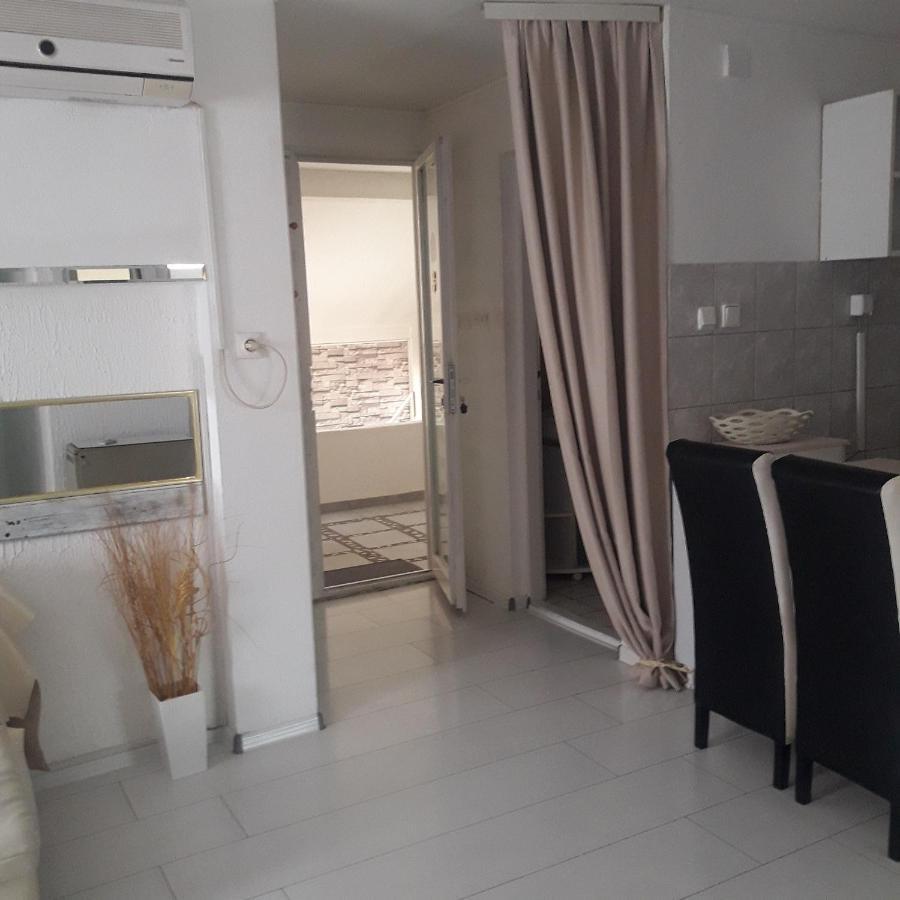 Apartmani Ni Exteriör bild