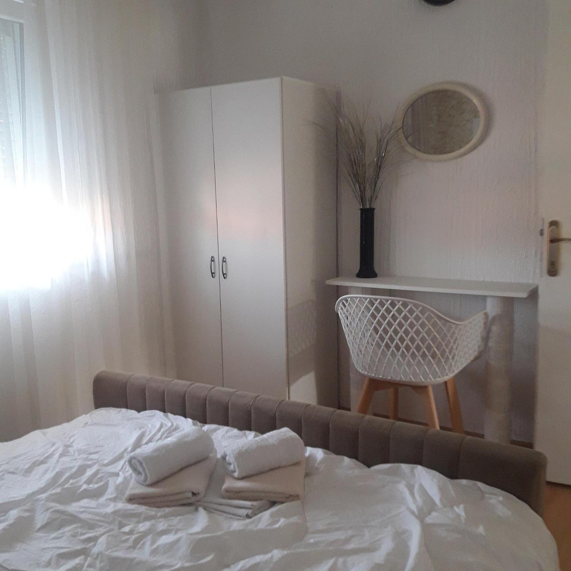 Apartmani Ni Exteriör bild
