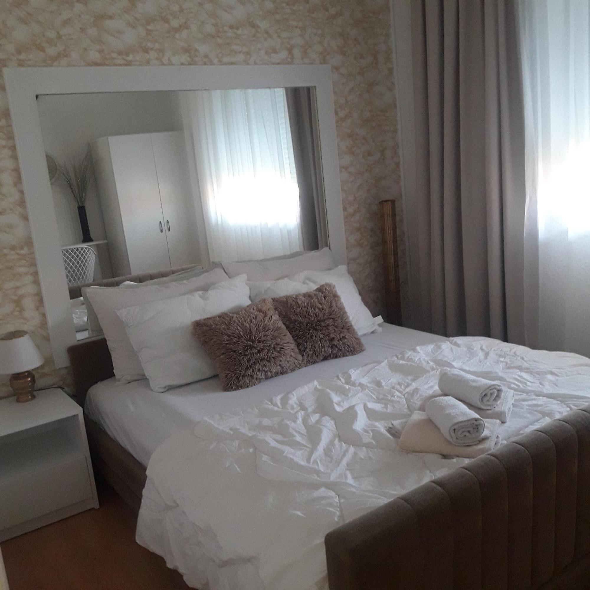 Apartmani Ni Exteriör bild