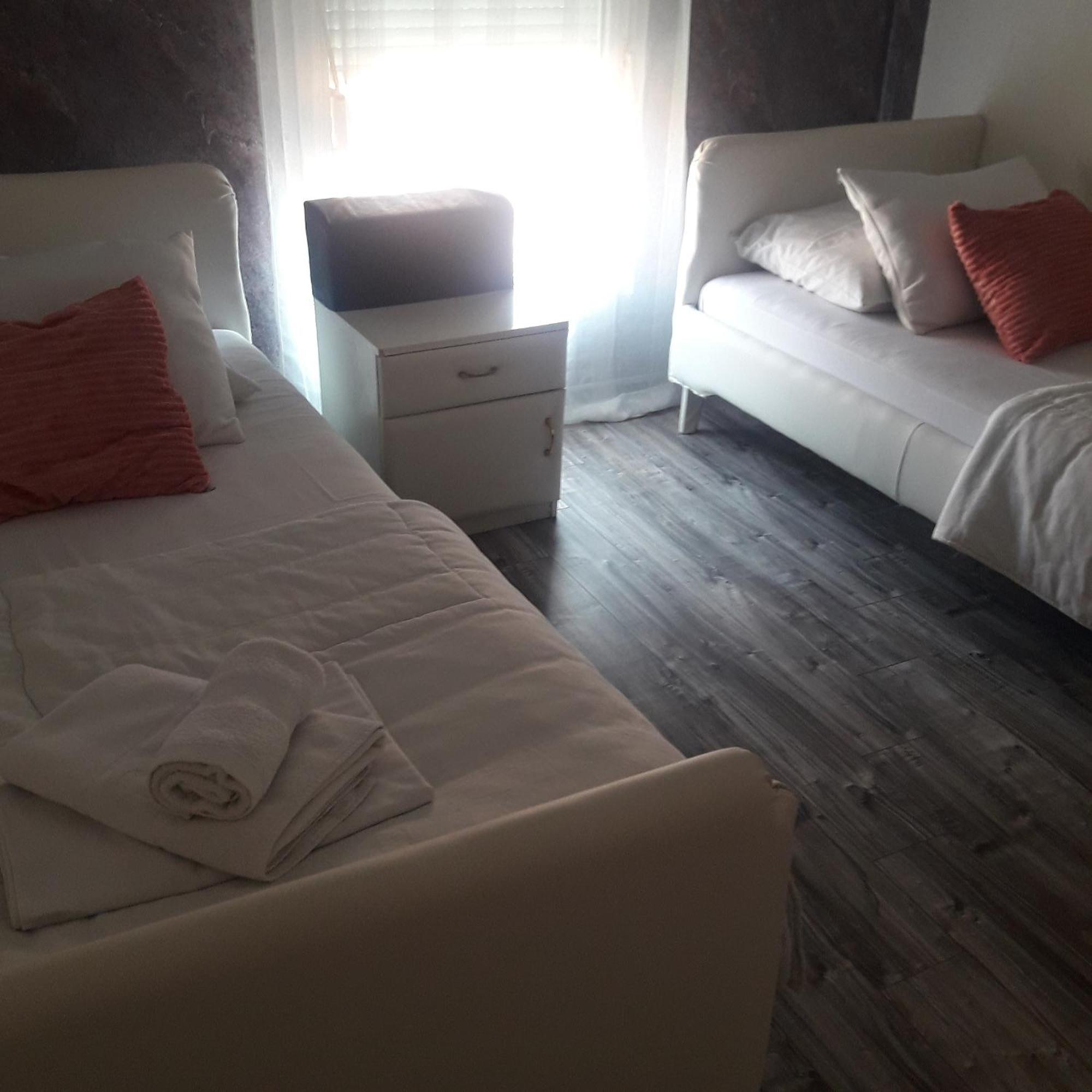 Apartmani Ni Exteriör bild